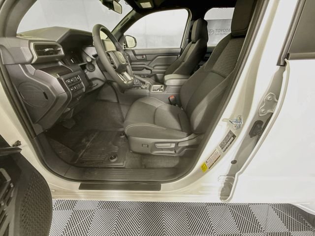 2026 Toyota 4Runner SR5 - Photo 21