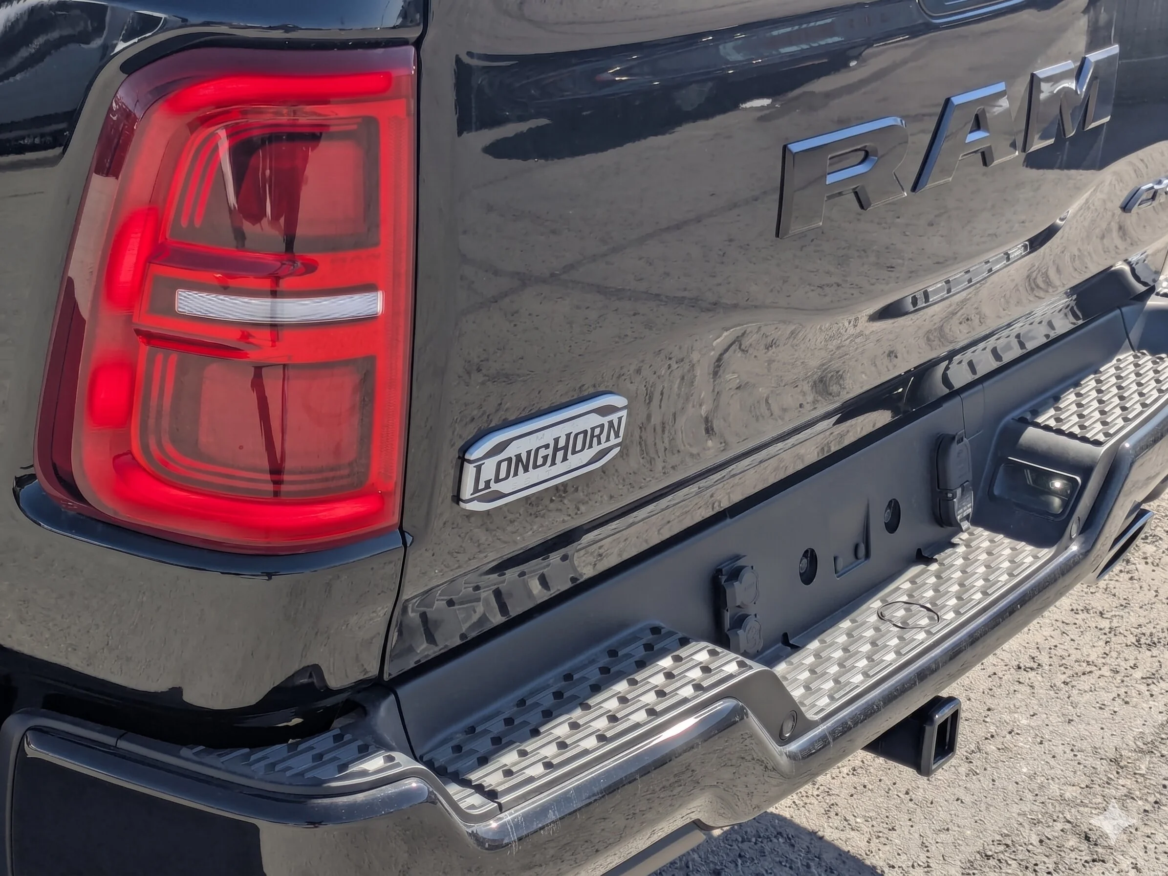 New 2026 Black RAM Limited Longhorn - - Ltd Lvl A Grp - 5.7L HEMI V8 eTorque - Pano Sunroof - RamBox Mgmt & More image 11