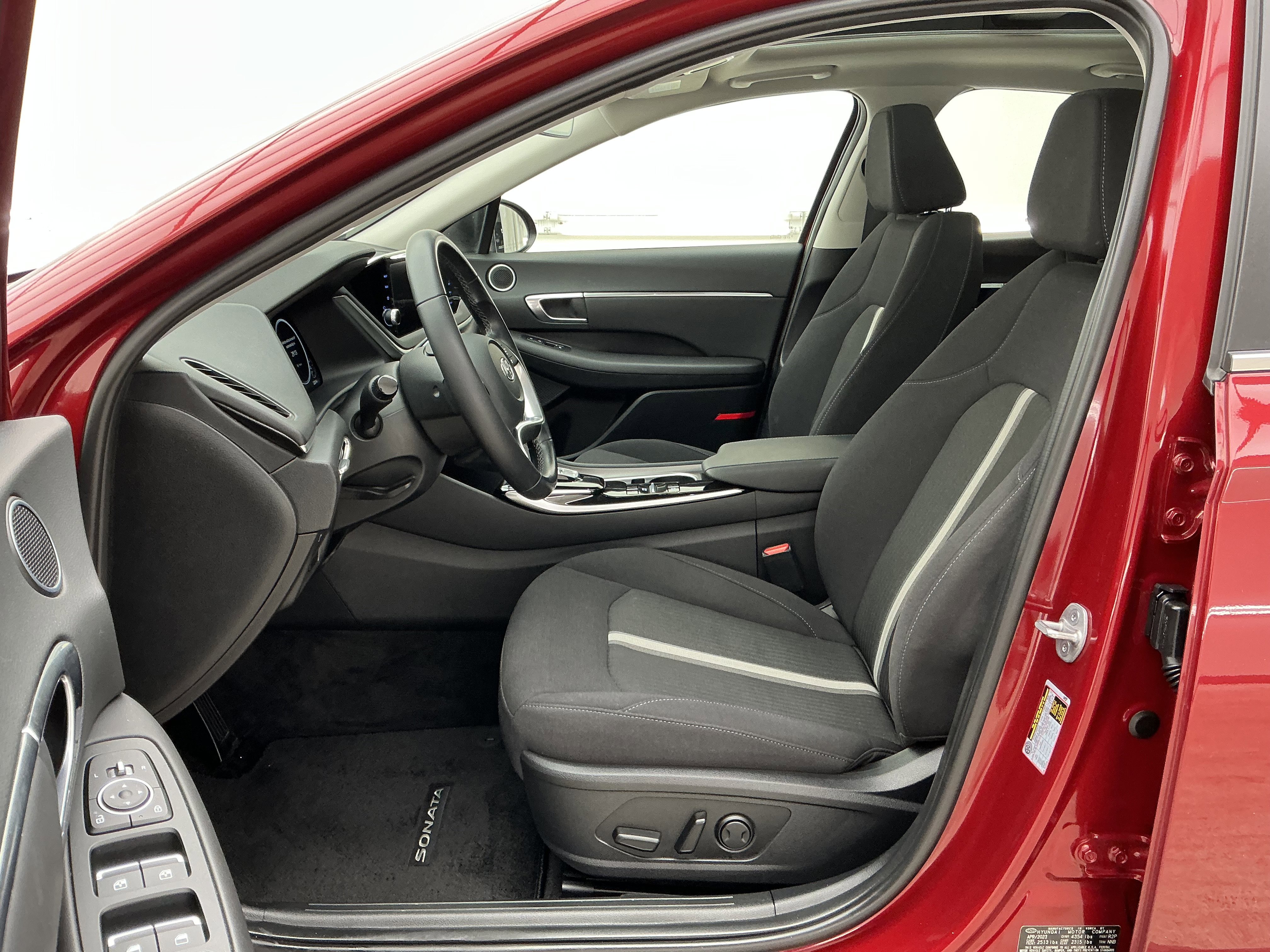 Used 2023 Ultimate Red Hyundai SEL image 16