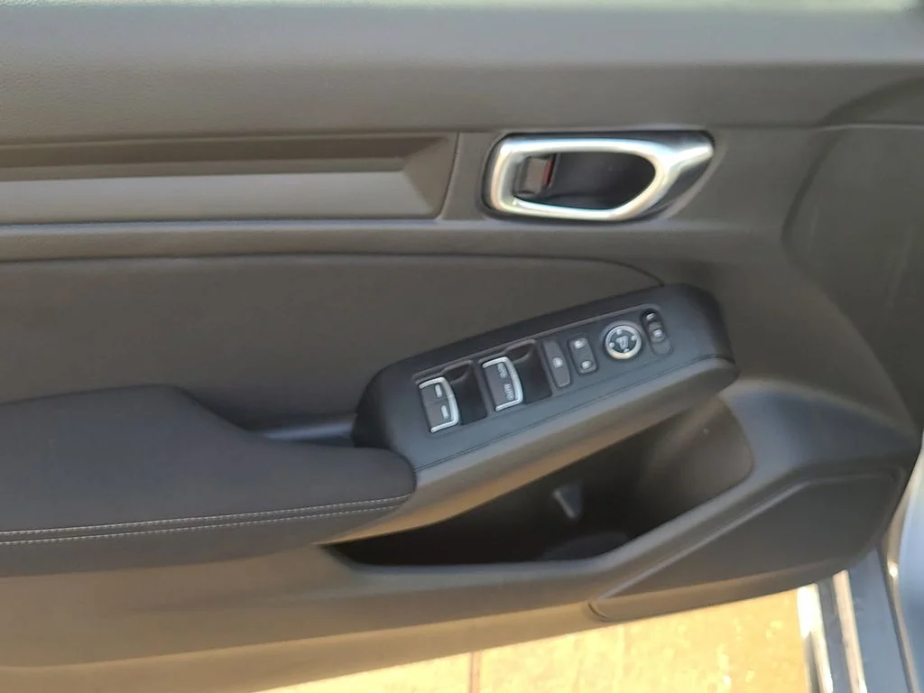 Used 2026 Black Honda Sport image 17