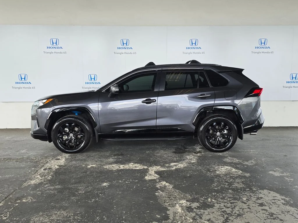 Used 2025 Gray Toyota SE image 4
