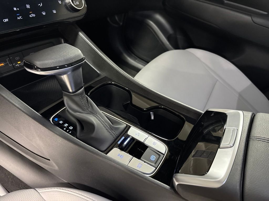 2025 Hyundai Santa Cruz SEL - Photo 17