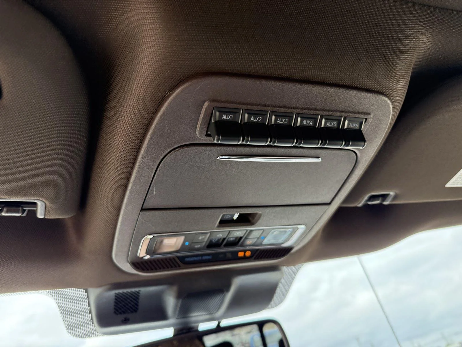New 2026 Oxford White Ford King Ranch image 32