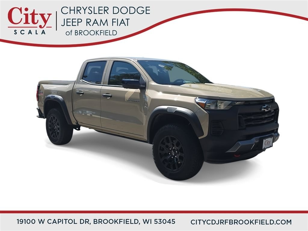 Used 2024  Chevrolet Trail Boss image 1