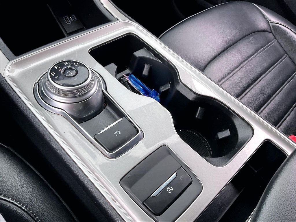 Used 2024 Agate Black Metallic Ford SEL image 32