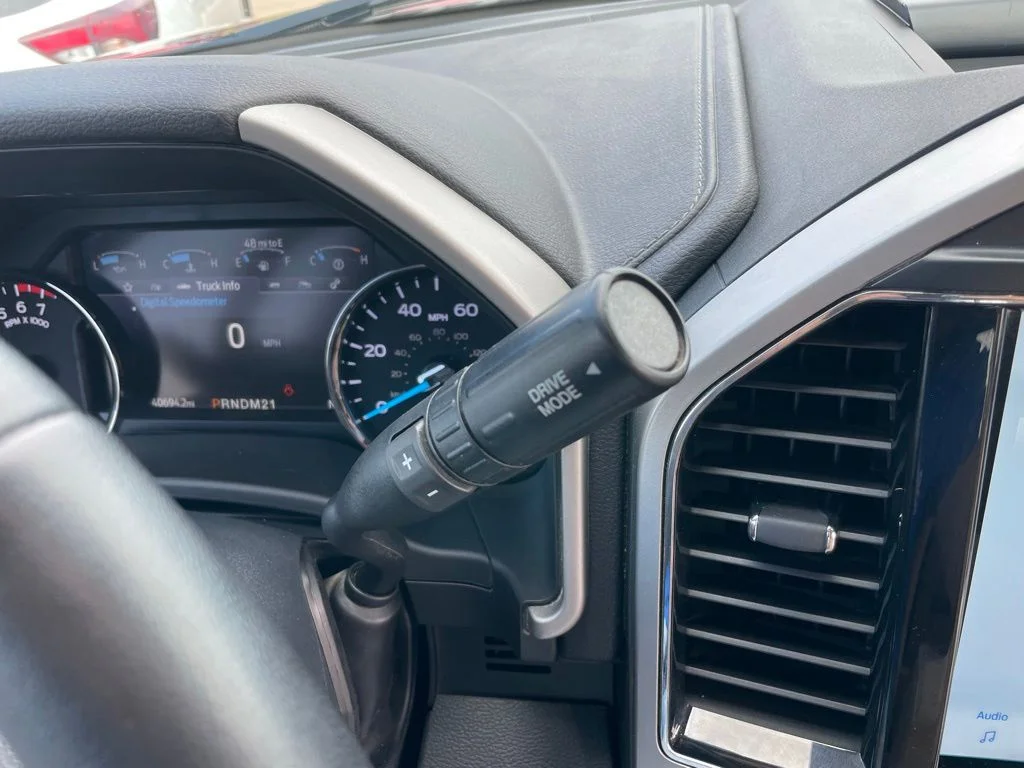 Used 2022 Red Metallic Ford Lariat image 14