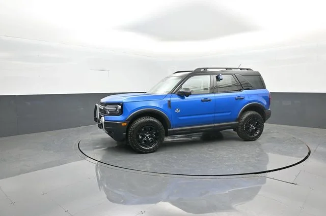New 2026 Velocity Blue Metallic Ford Outer Banks® image 4