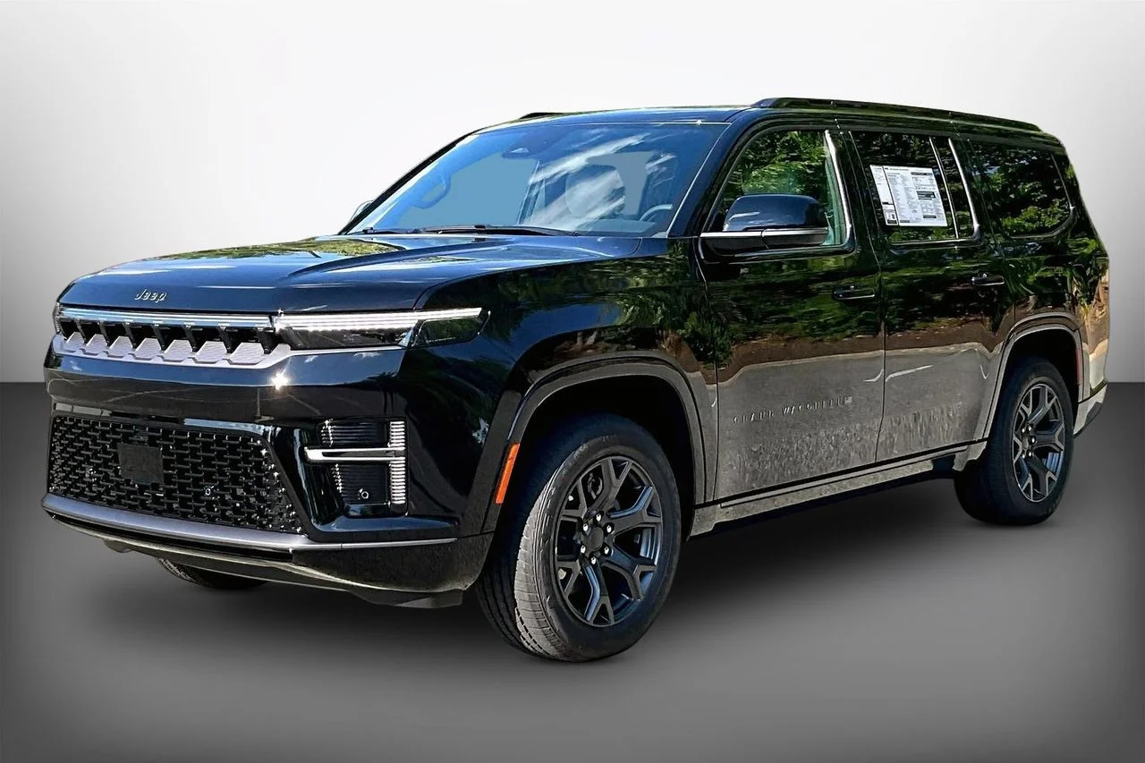 New 2026 High Gloss Black Jeep Limited Altitude image 4