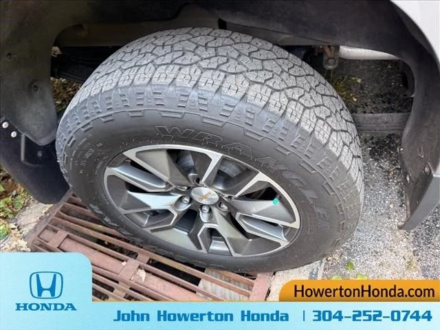 Used 2024 Gray Chevrolet LT image 14