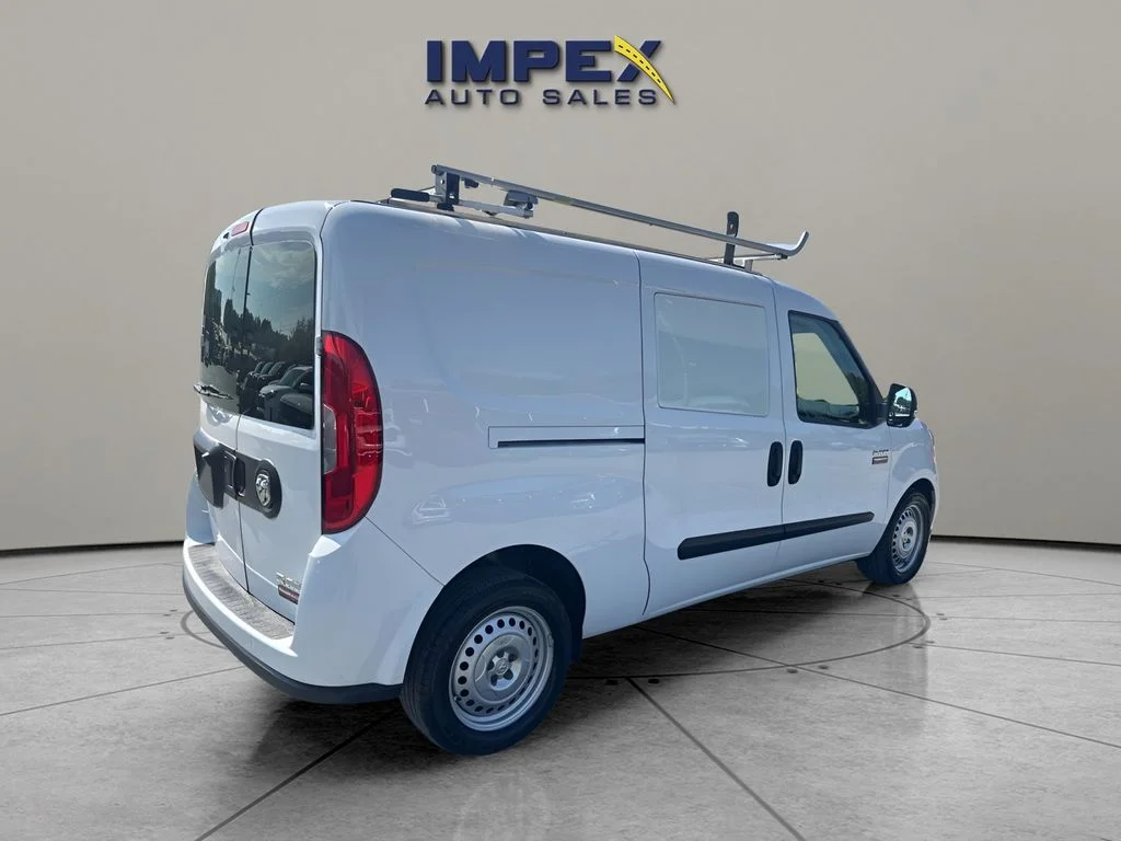 Used 2022 White Ram Base image 5