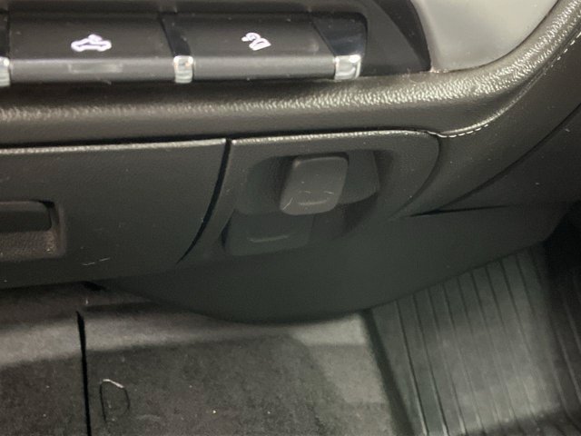 Used 2019 Onyx Black GMC SLE image 21