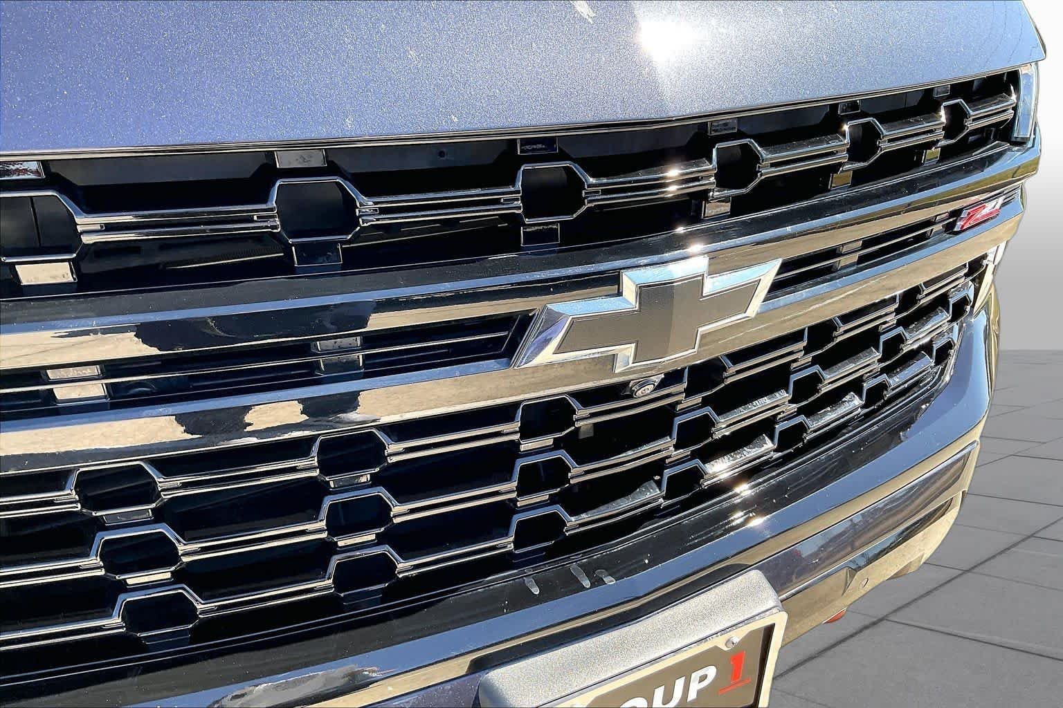 Used 2024 Dark Ash Metallic Chevrolet Z71 image 30