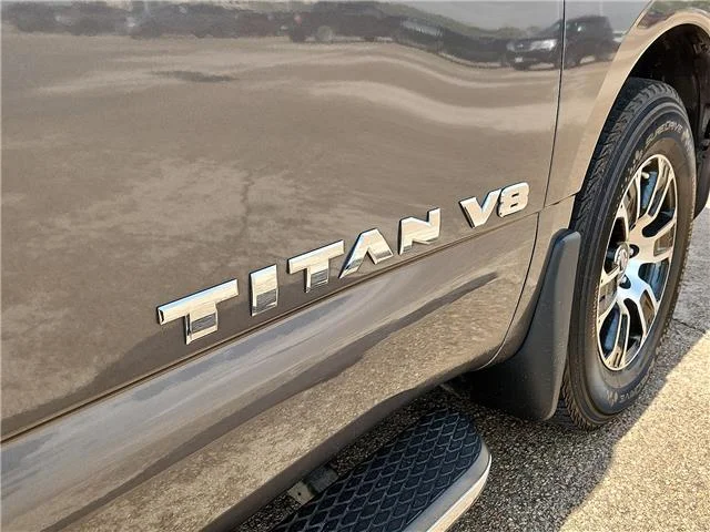 Used 2020 Gun Metallic Nissan SV (A9) 4x2 Crew Cab 5.5 ft. box 139.8 in. WB image 7