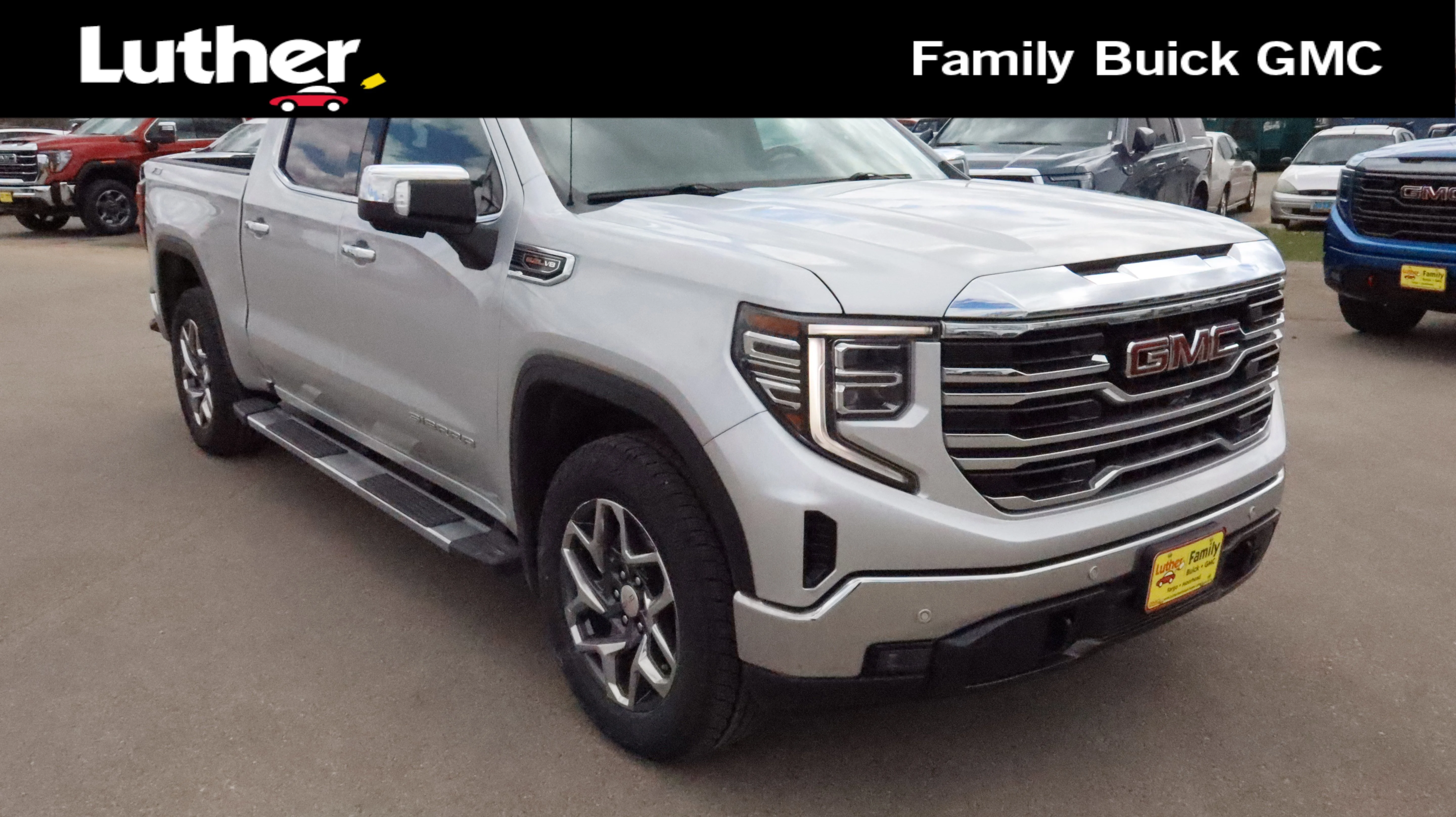 2022 GMC Sierra 4WD Crew Cab Short Box SLT's photo