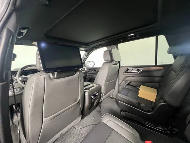 2026 GMC Yukon Denali - Photo 13