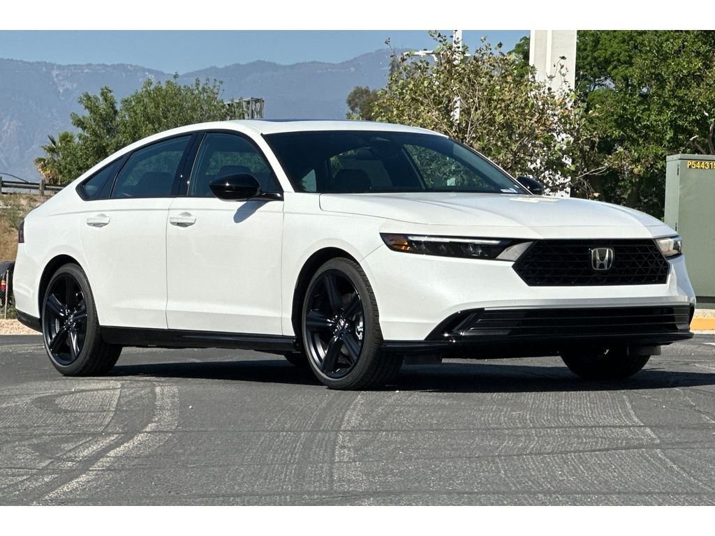 New 2026 Platinum White Pearl Honda Sport-L image 2