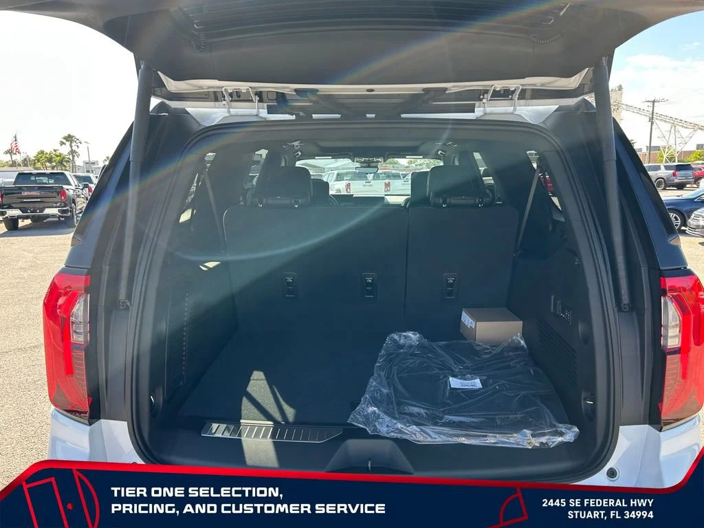 2026 GMC Yukon XL Denali - Photo 10