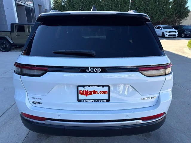 New 2027 White Jeep Limited image 4