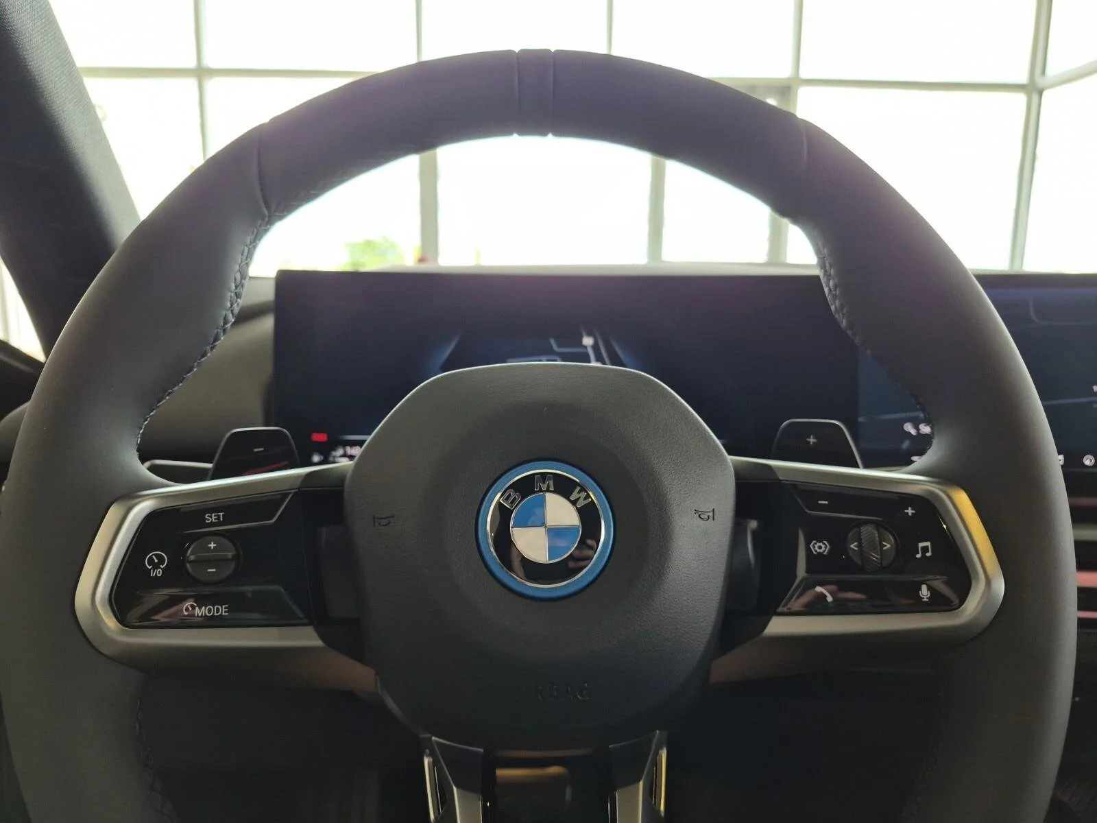New 2027 Black Sapphire Metallic BMW 550e xDrive image 24