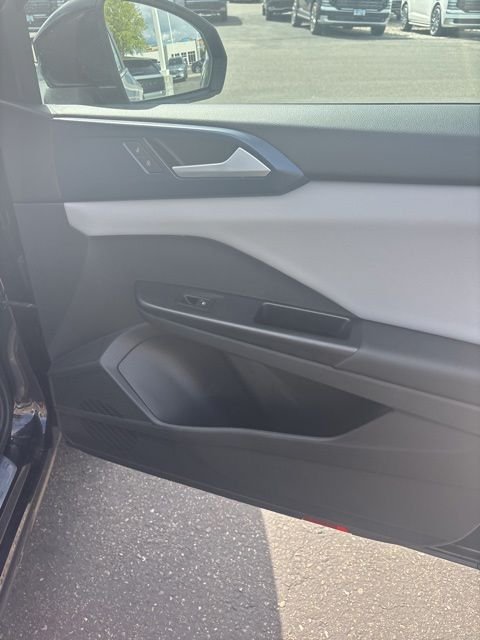 2023 Volkswagen Taos SE - Photo 37
