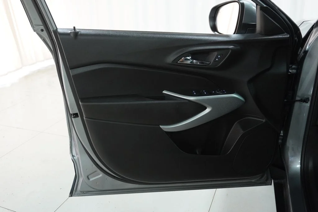 Used 2025 Sterling Gray Metallic Chevrolet LS image 27