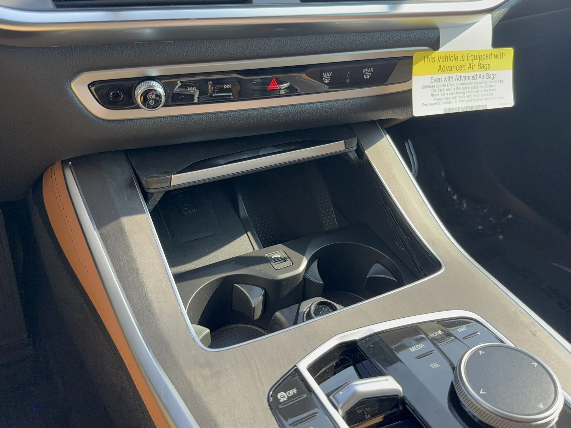 New 2026 Manhattan Green Metallic BMW xDrive40i image 21