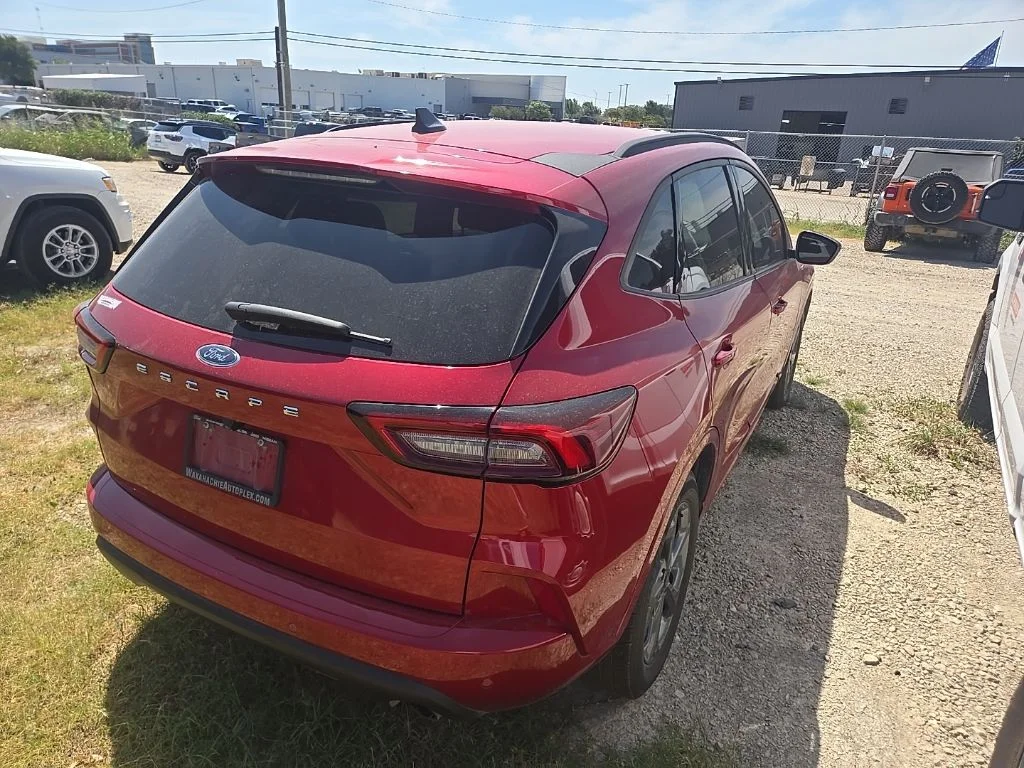 Used 2024 Red Ford ST-Line image 3