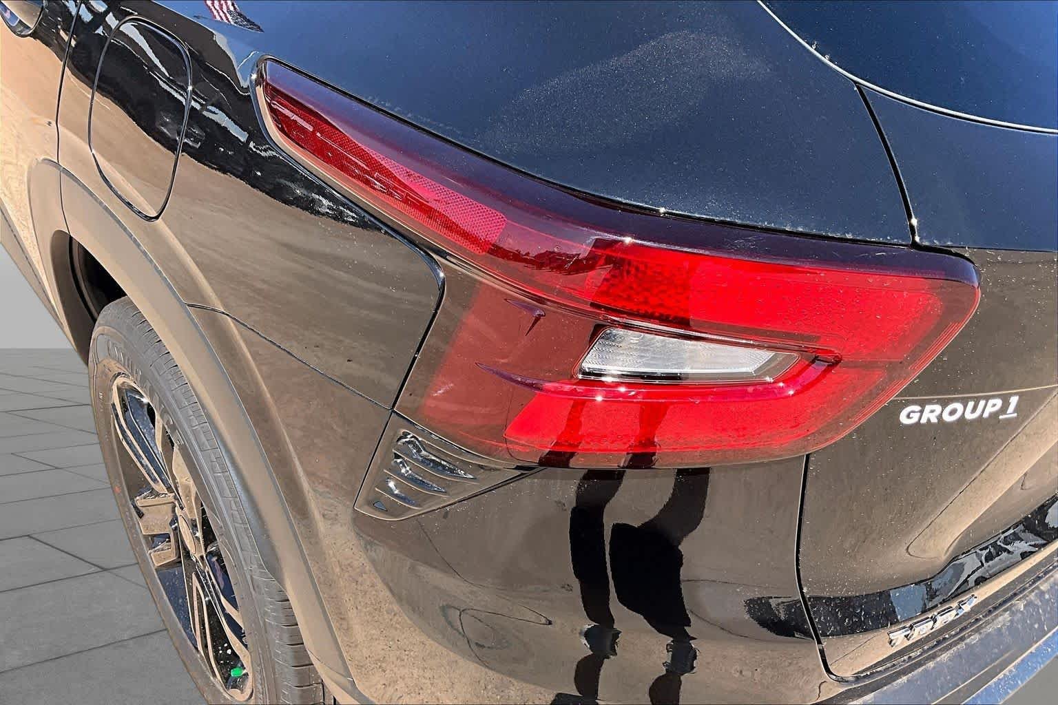 New 2026 Mosaic Black Metallic Chevrolet ACTIV image 15