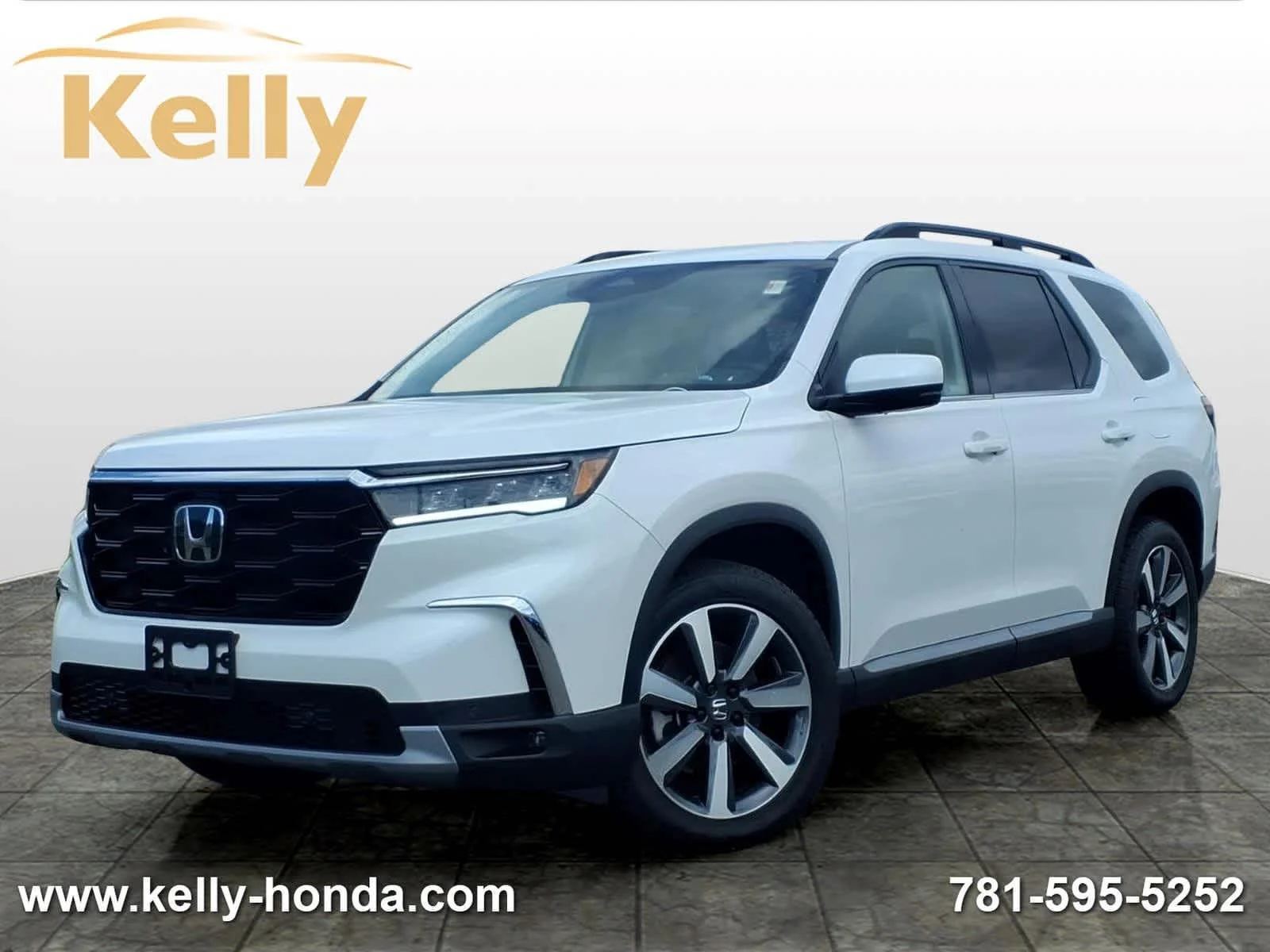 2025 Honda Pilot Touring AWD's photo