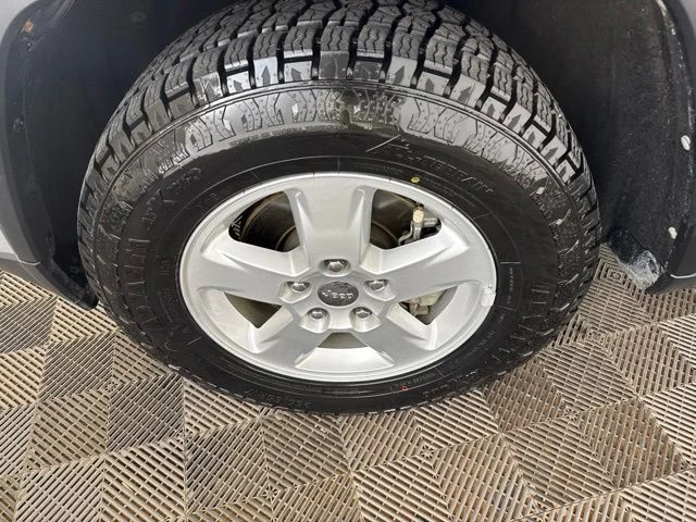 Used 2012 Silver Jeep Laredo image 31