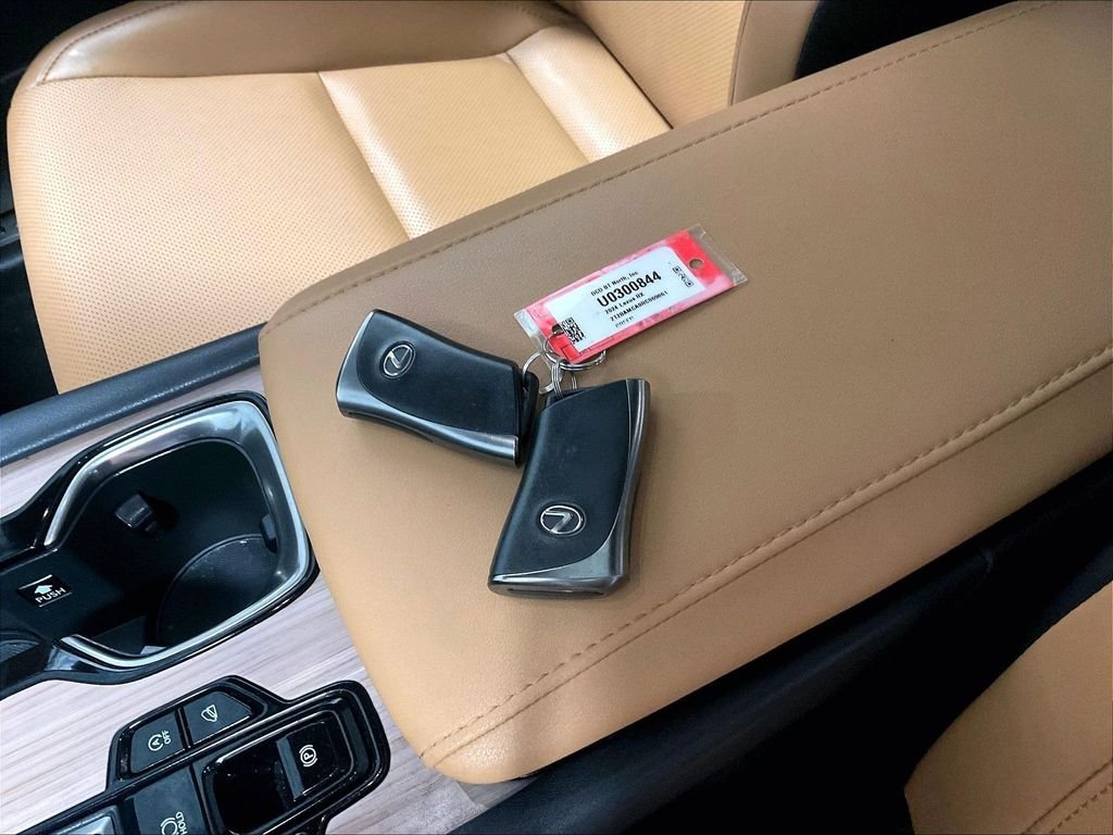 Used 2024 Green Lexus 350 Premium image 31