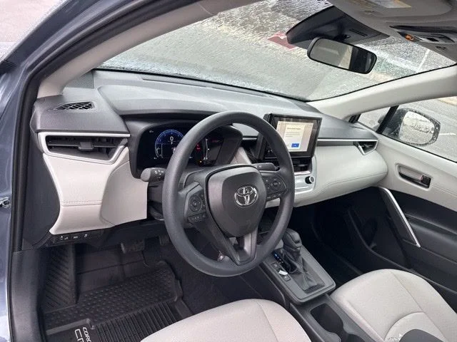 2026 Toyota Corolla Cross L - Photo 11