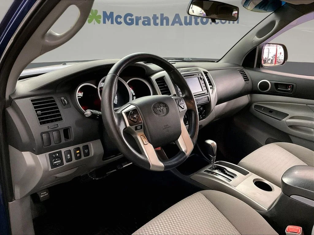 Used 2014 Blue Toyota Base image 17