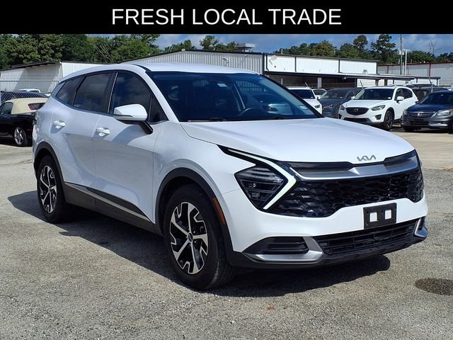 Used 2025 White Kia EX image 4