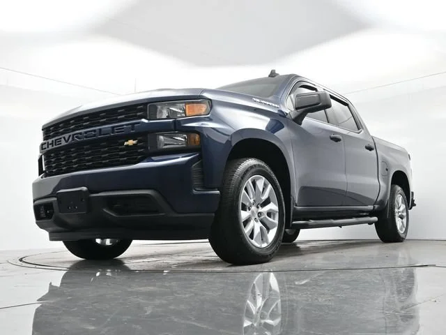 Used 2020 NORTHSKY BLUE METALLIC Chevrolet Custom image 21