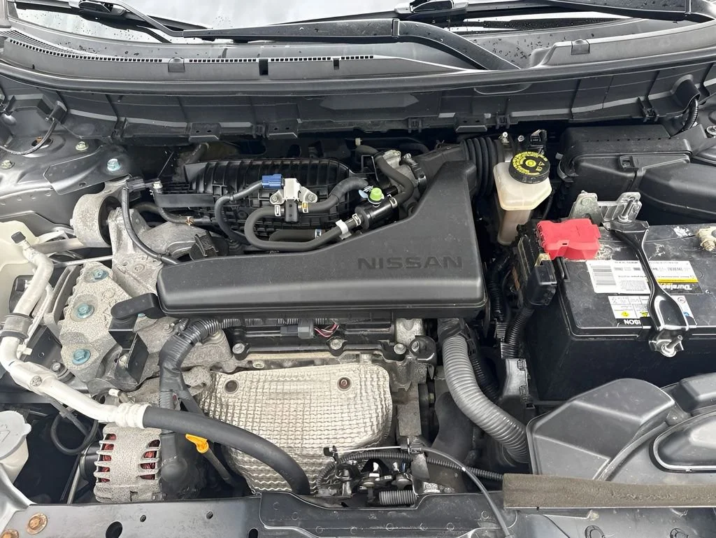 Used 2018  Nissan SV image 30