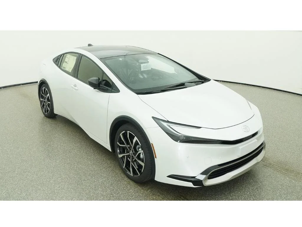 New 2026 Wind Chill Pearl Toyota XSE image 13