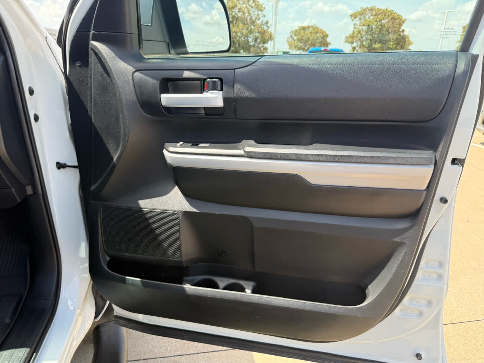 Used 2021 Super White Toyota SR5 image 15