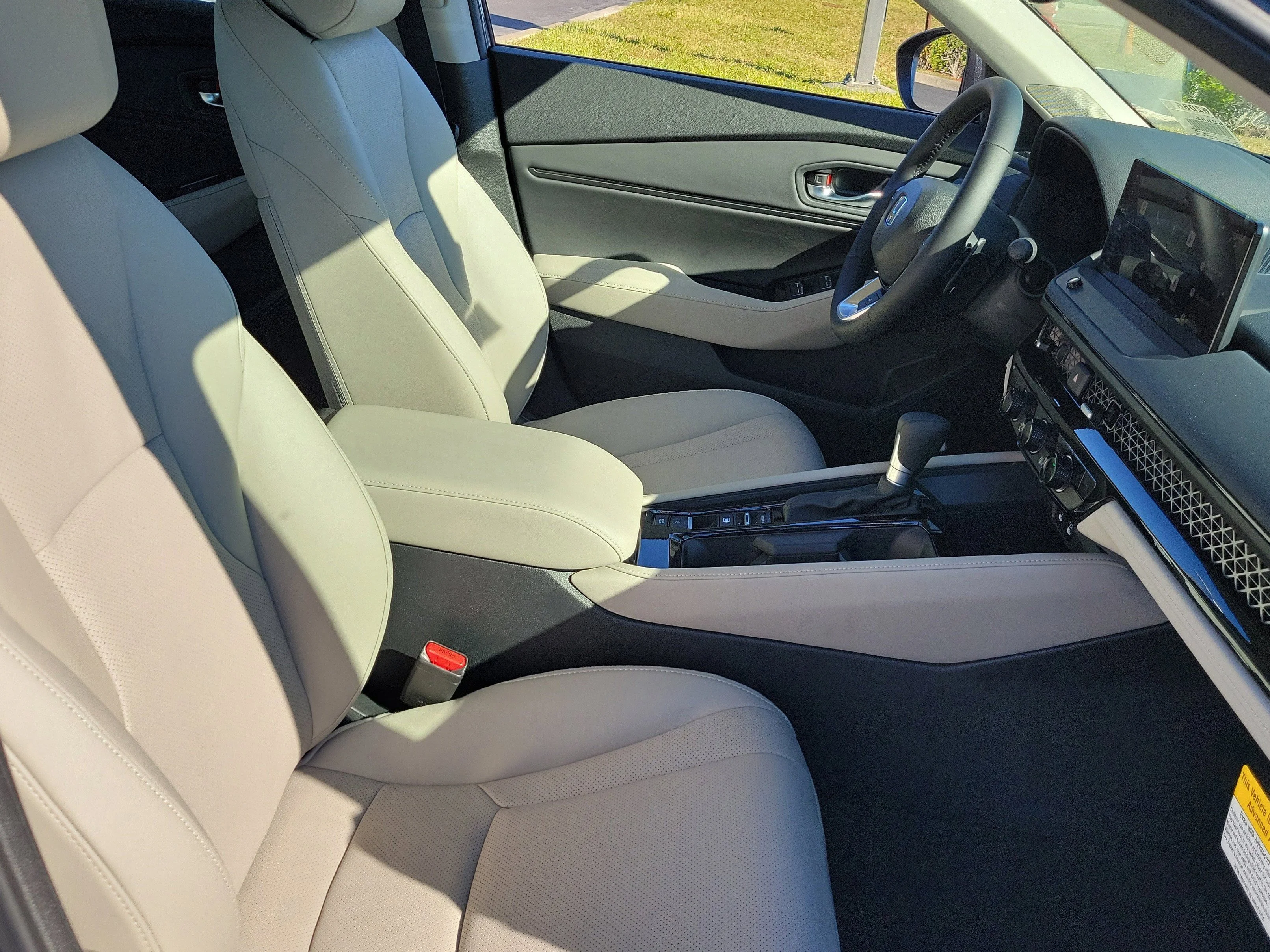 New 2026 Platinum White Pearl Honda Touring image 15