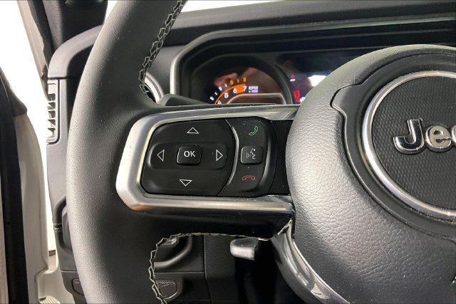 Used 2025 White Jeep Sahara image 6