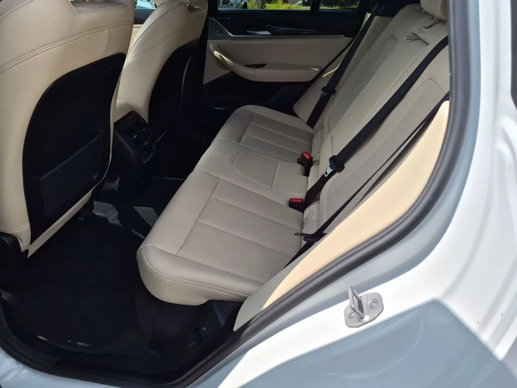 Used 2024 White BMW sDrive30i image 35