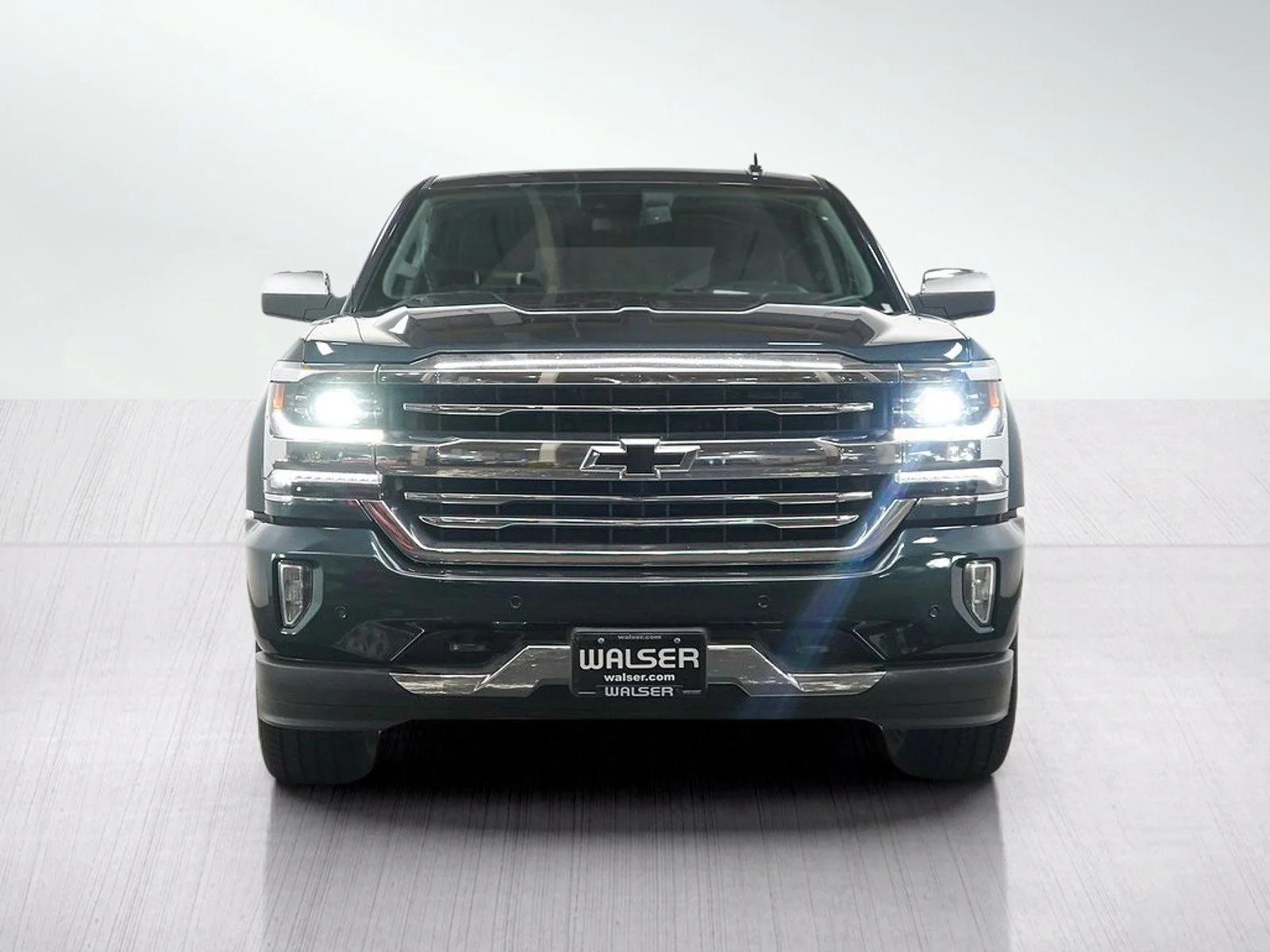Used 2018 GRAPHITE METALLIC Chevrolet High Country image 8