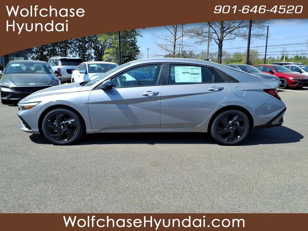 New 2026 Silver Hyundai SEL Sport image 2