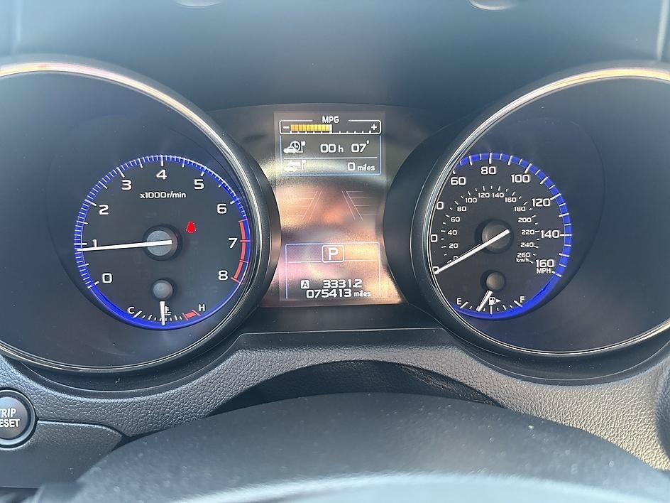 Used 2017 Twilight Blue Metallic Subaru Limited image 17