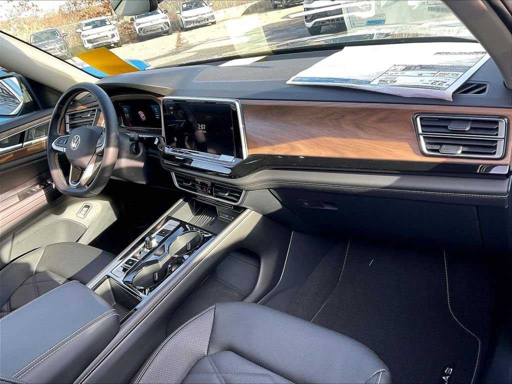 2026 Volkswagen Atlas SE w/Tech - Photo 10