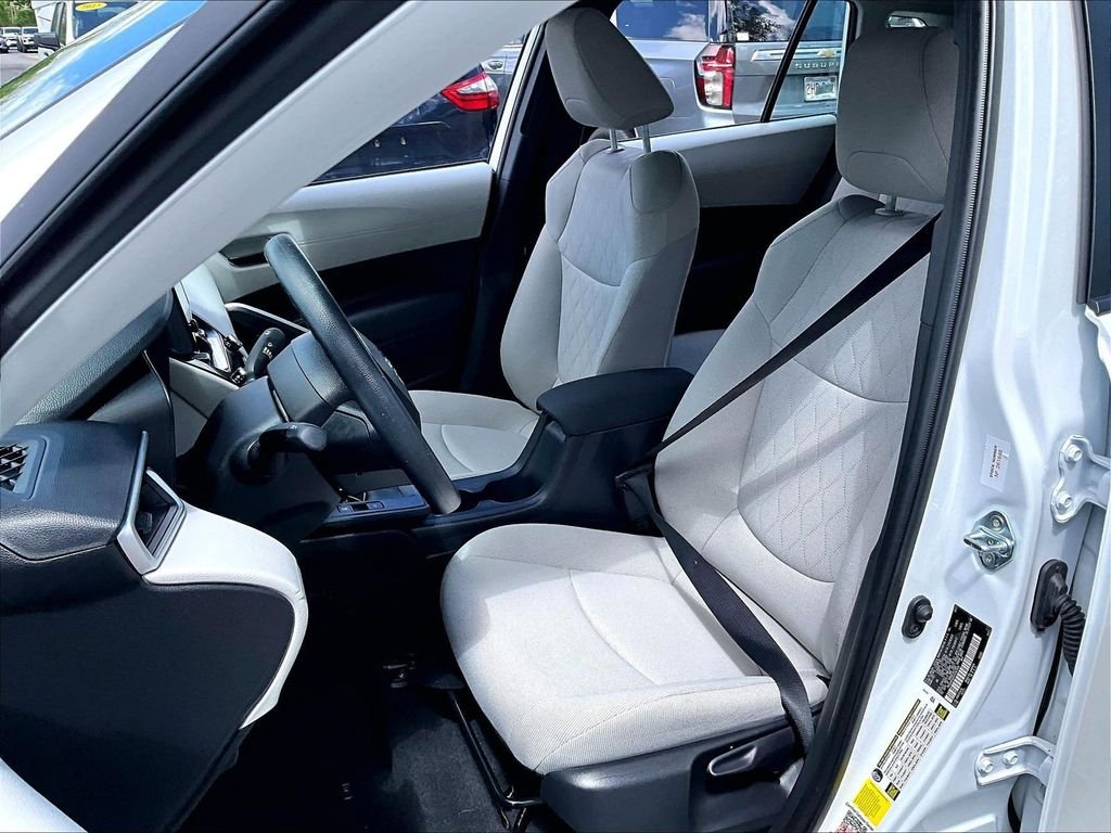 Used 2026 Beige Toyota L image 10