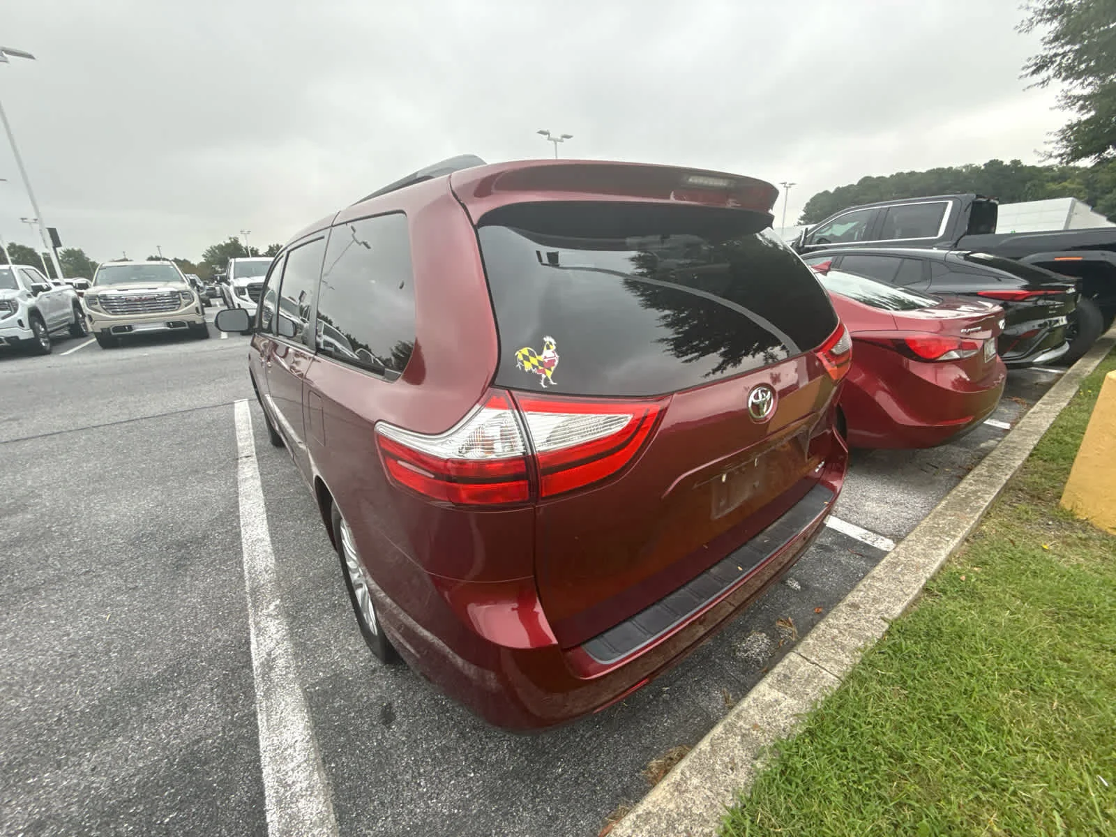 Used 2016 Salsa Red Pearl Toyota XLE image 7