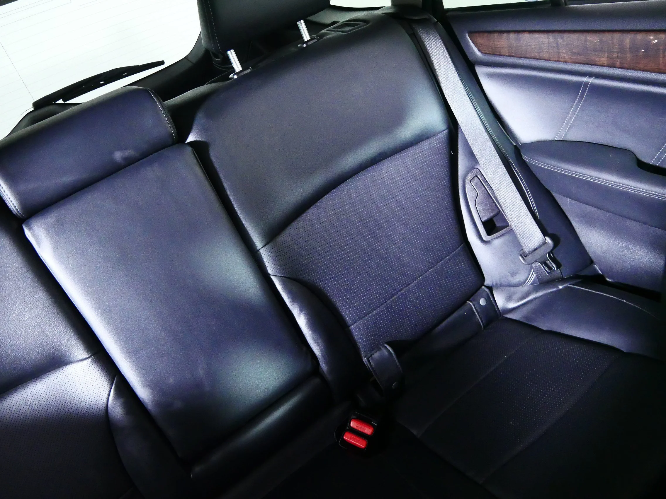 Used 2019 Abyss Blue Pearl Subaru Limited image 14