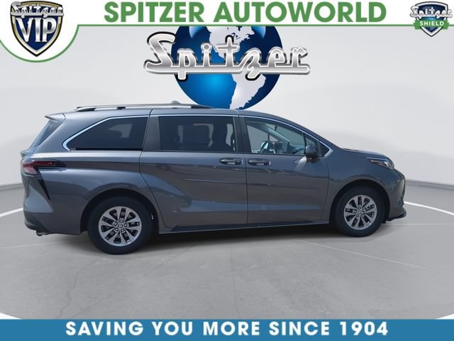 Used 2025  Toyota LE image 10