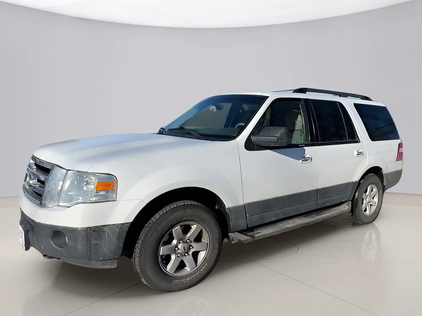 Used 2011 White Ford XLT image 1